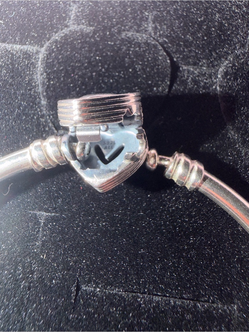 Pandora Radiating Heart Bangle - Picture 3 of 4